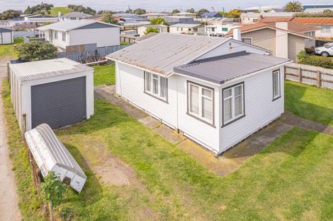 Photo of property in 10 Cornfoot Street, Castlecliff, Whanganui, 4501