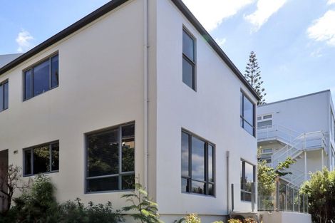 Photo of property in 89u3 Washington Avenue, Brooklyn, Wellington, 6021