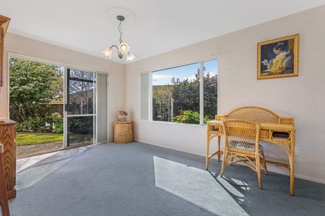 Photo of property in 7 Highfields Terrace, Henderson, Auckland, 0612