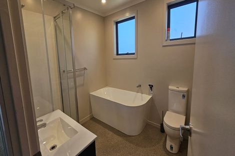 Photo of property in 17 Heuchan Lane, Wanaka, 9305