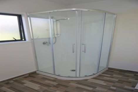 Photo of property in 1/100 Birkdale Road, Birkdale, Auckland, 0626