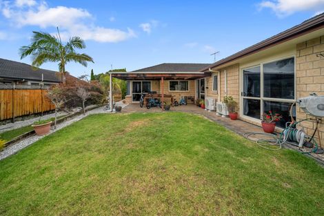 Photo of property in 35 Croftview Road, Wattle Downs, Auckland, 2103