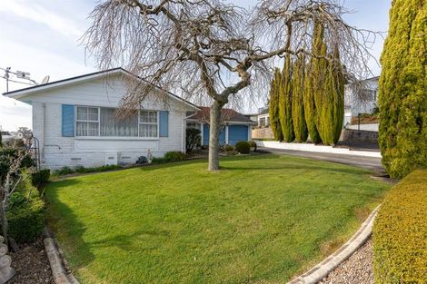 Photo of property in 65 Poaka Avenue, Dinsdale, Hamilton, 3204