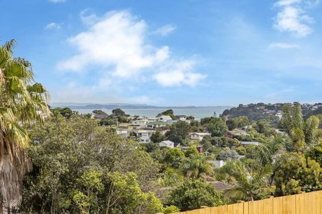 Photo of property in 16 Moera Place, Stanmore Bay, Whangaparaoa, 0932