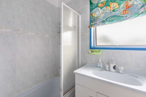 Photo of property in 4 Blanche Way, Half Moon Bay, Auckland, 2012