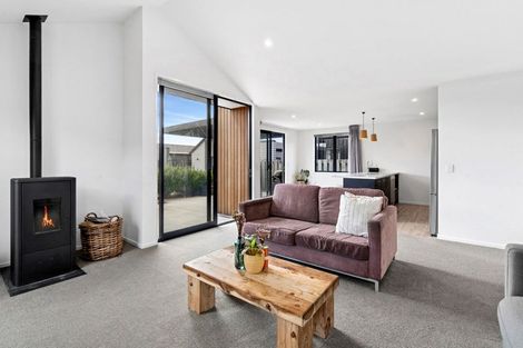 Photo of property in 42 Obelisk Street, Wanaka, 9305