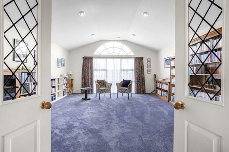 Photo of property in 15 Wood Street, Greytown, 5712