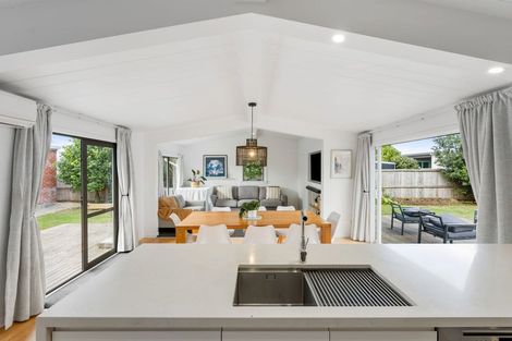 Photo of property in 1206 Papamoa Beach Road, Papamoa Beach, Papamoa, 3118