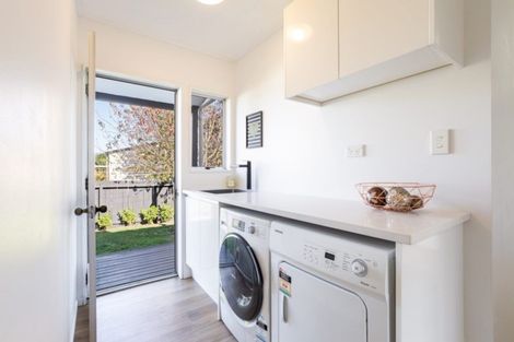 Photo of property in 38b Moore Street, Leamington, Cambridge, 3432