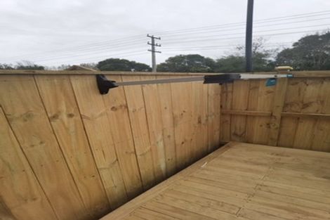 Photo of property in 2 Hoia Street, Papakura, 2110