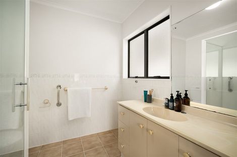 Photo of property in 3 Bryn Mawr Place, Albany, Auckland, 0632