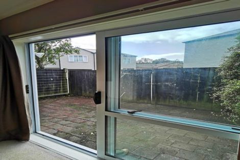 Photo of property in 14/30 John Jennings Drive, Oteha, Auckland, 0632