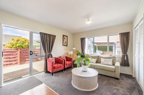 Photo of property in 13 Whites Line West, Woburn, Lower Hutt, 5010