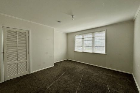 Photo of property in 9 Goldsmith Crescent, Levin, 5510