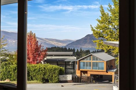 Photo of property in 18 Panorama Terrace, Queenstown, 9300