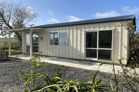 Photo of property in 433 Oaia Road, Muriwai, 0881