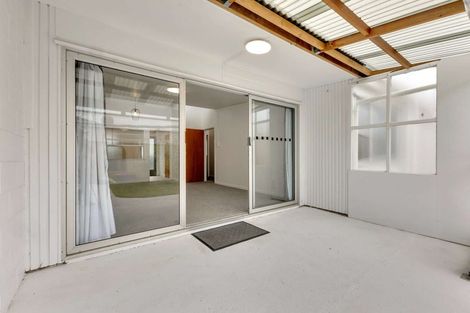 Photo of property in 2/20 Darnell Street, Fitzroy, New Plymouth, 4312