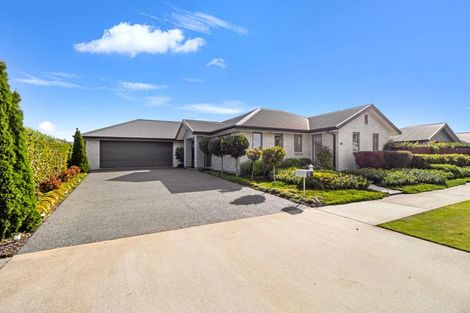 Photo of property in 42 Watkins Drive, Rangiora, 7400