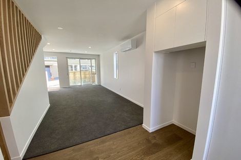 Photo of property in 30u2 Pirie Street, Mount Victoria, Wellington, 6011
