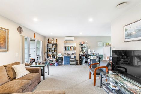 Photo of property in 25 Roseneath Place, Birkdale, Auckland, 0626
