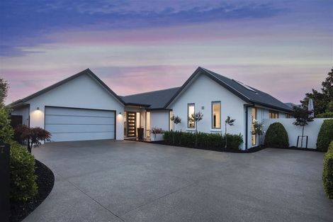 Photo of property in 7 Millpond Place, Parklands, Christchurch, 8083
