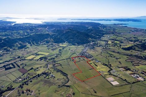 Photo of property in 62 Papakura-clevedon Road, Clevedon, Papakura, 2582