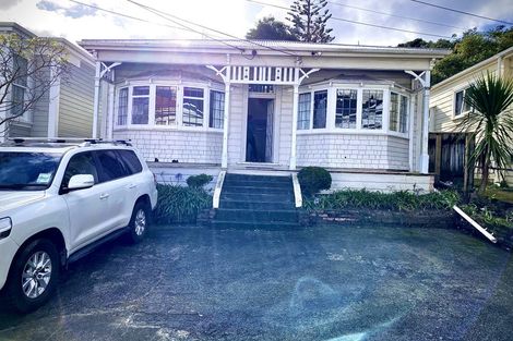 Photo of property in 9 Rixon Grove, Mount Victoria, Wellington, 6011