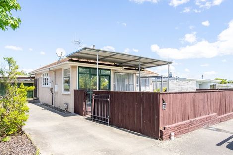Photo of property in 28 Milton Street, Roslyn, Palmerston North, 4414