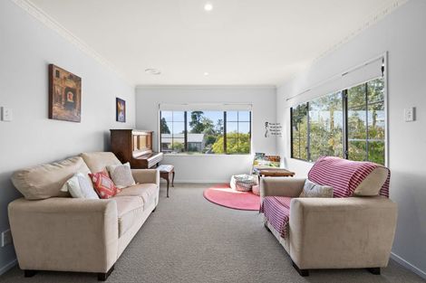 Photo of property in 10 Ritchie Place, Havelock North, 4130
