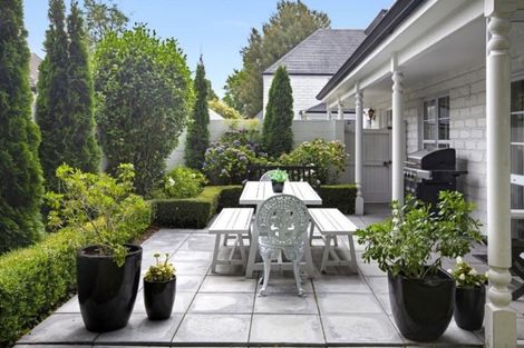 Photo of property in 244 Memorial Avenue, Burnside, Christchurch, 8053