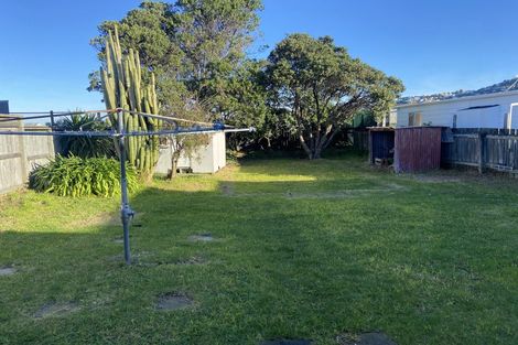 Photo of property in 94 Endeavour Street, Lyall Bay, Wellington, 6022