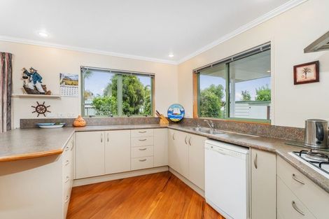 Photo of property in 19 Martin Place, Cooks Beach, Whitianga, 3591