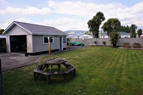 Photo of property in 24 Ferguson Street, Levin, 5510