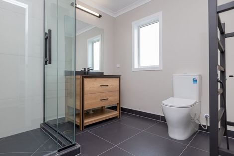 Photo of property in 8 Lavinias Way, Chartwell, Hamilton, 3210