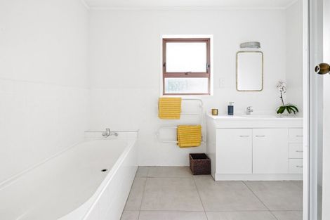 Photo of property in 123a Taylor Street, Cambridge, 3434