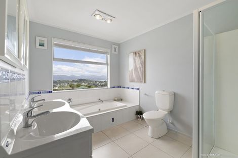 Photo of property in 3 Hislop Way, Johnsonville, Wellington, 6037