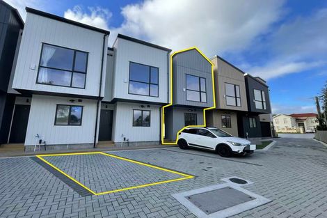 Photo of property in 3/442 Old Te Atatu Road, Te Atatu Peninsula, Auckland, 0610
