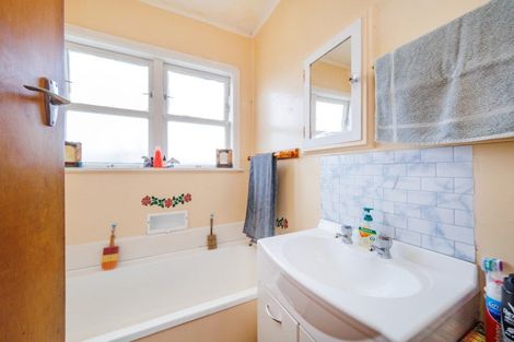 Photo of property in 30 Mccorkindale Street, Feilding, 4702