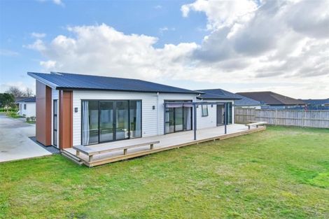 Photo of property in 117a Harbourside Drive, Karaka, Papakura, 2113