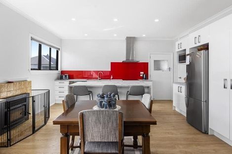 Photo of property in 15 Tasman Street, Opunake, 4616