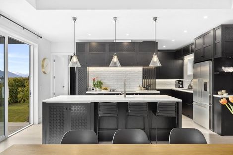 Photo of property in 33 Little Alpha Loop, Wanaka, 9305