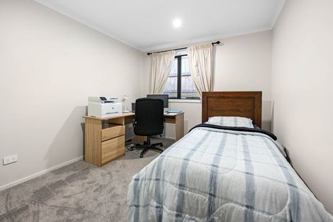 Photo of property in 24 Te Tiireke Drive, Glenview, Hamilton, 3206