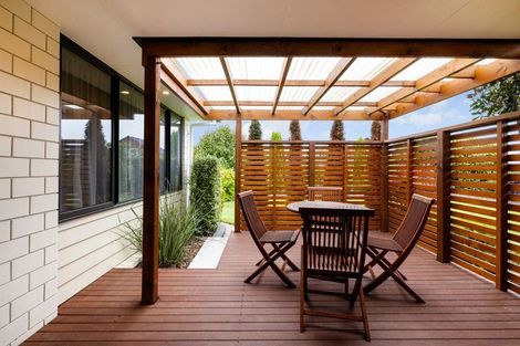 Photo of property in 2 Kotare Grove, Cambridge, 3434