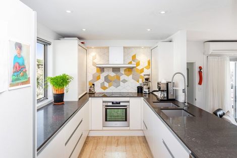 Photo of property in 14 Upper Crichton Terrace, Cashmere, Christchurch, 8022