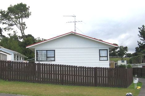 Photo of property in 46 Holmes Drive South, Massey, Auckland, 0614