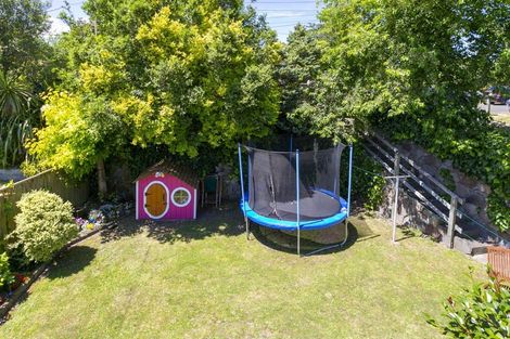 Photo of property in 33 Sunset Street, Hilltop, Taupo, 3330