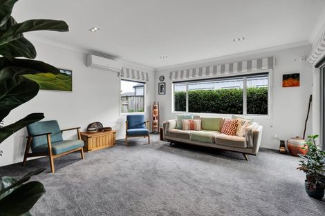 Photo of property in 2 Northpoint Way, Bell Block, New Plymouth, 4312