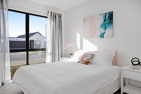 Photo of property in 1 Lamont Place, Waikanae, 5036