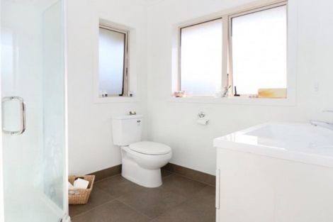 Photo of property in 4 Galea Grove, Kelvin Grove, Palmerston North, 4414