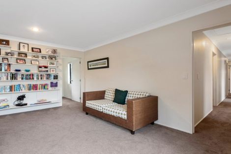 Photo of property in 10 Waimanu Place, Point Wells, Warkworth, 0986